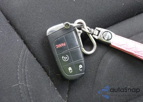 2017 Jeep Renegade Altitude 4X4 из США, поврежденный, VIN ZACCJBBB9HPG32389